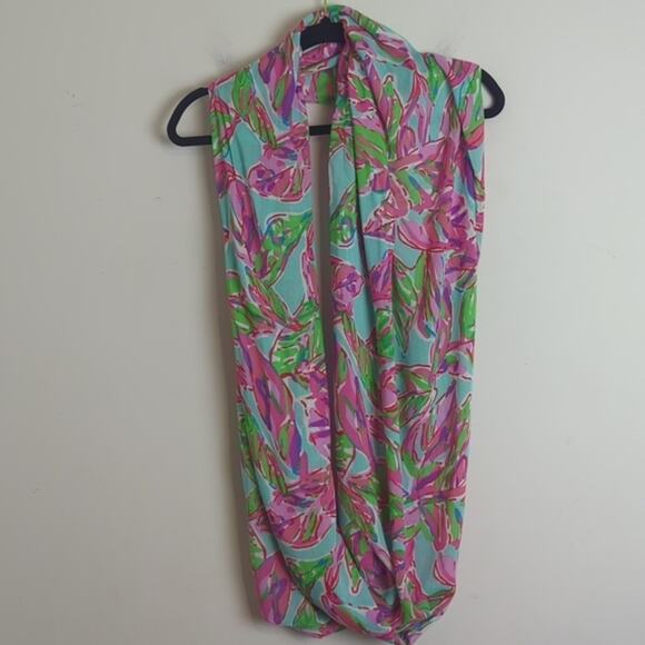 Lilly Pulitzer Infinity Scarf Pink Turquoise Style #4628 Tropical Resort Wear - Picture 1 of 8